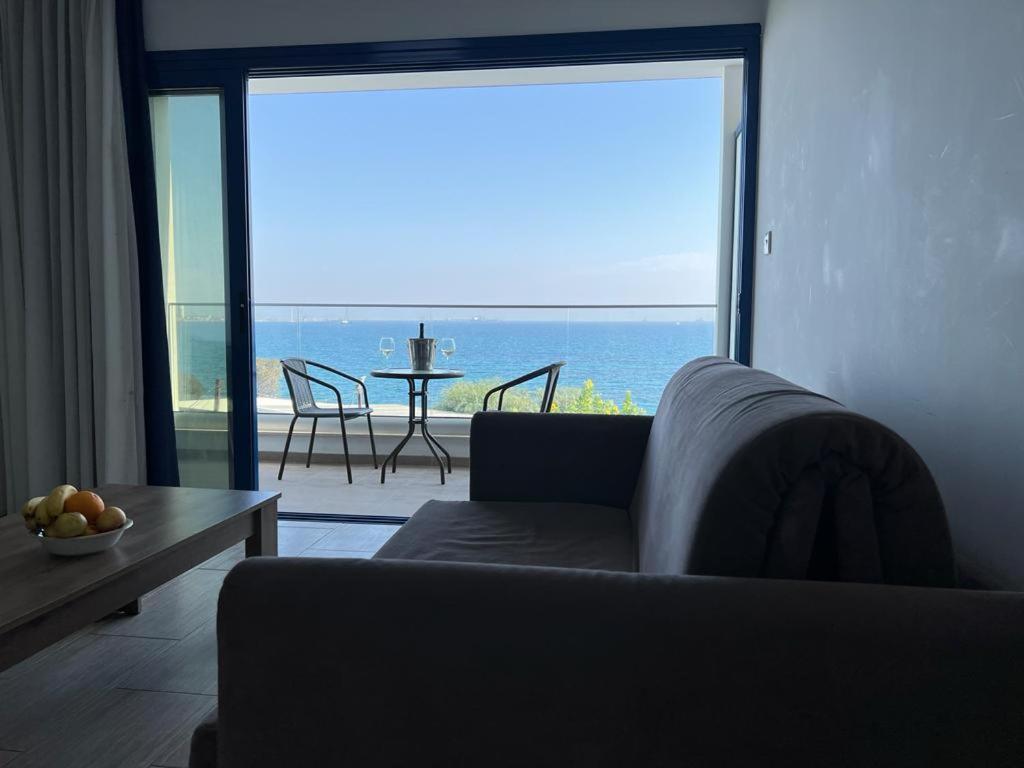 Governors Beach Panayiotis Aparthotel Exterior photo